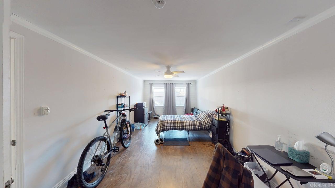 BEAR'S DEN - Residential