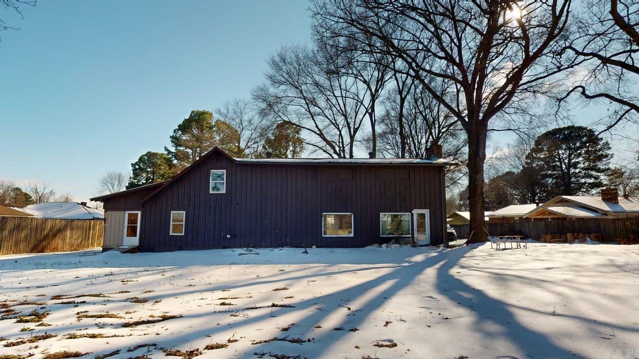 BEAR'S DEN - Residential