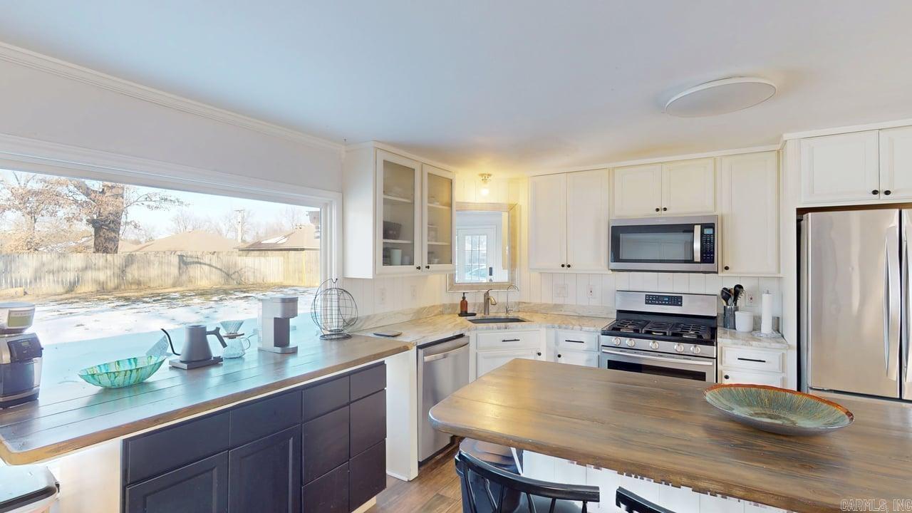 BEAR'S DEN - Residential