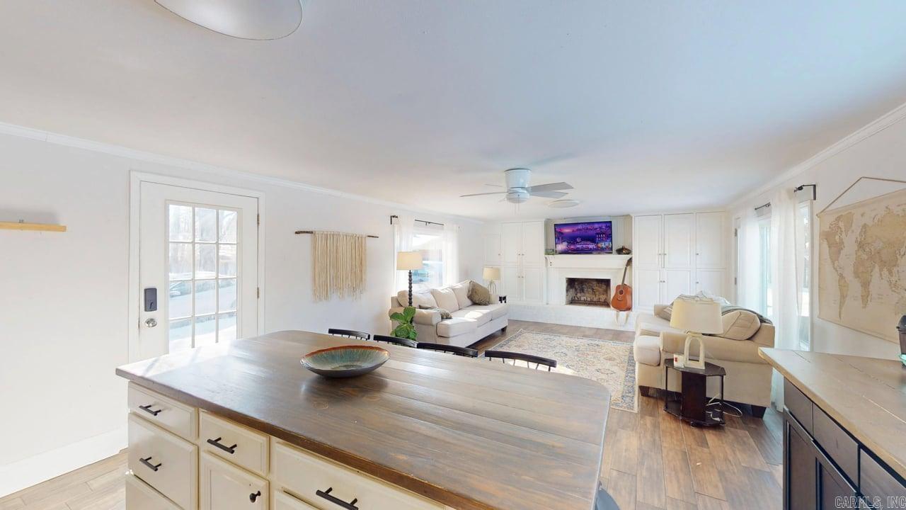 BEAR'S DEN - Residential