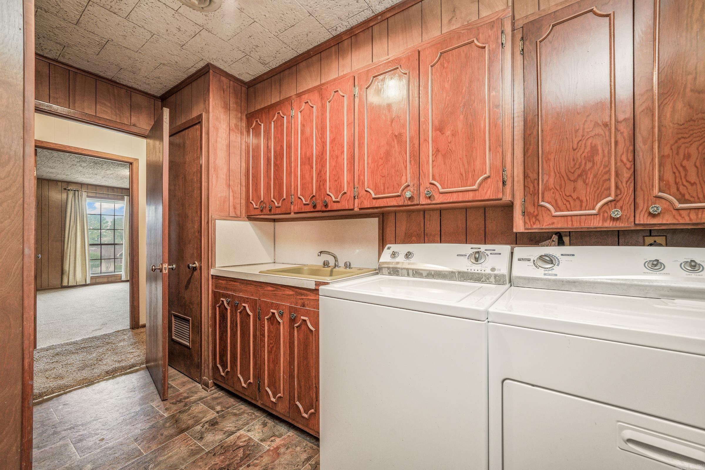 GREENWOOD - Residential