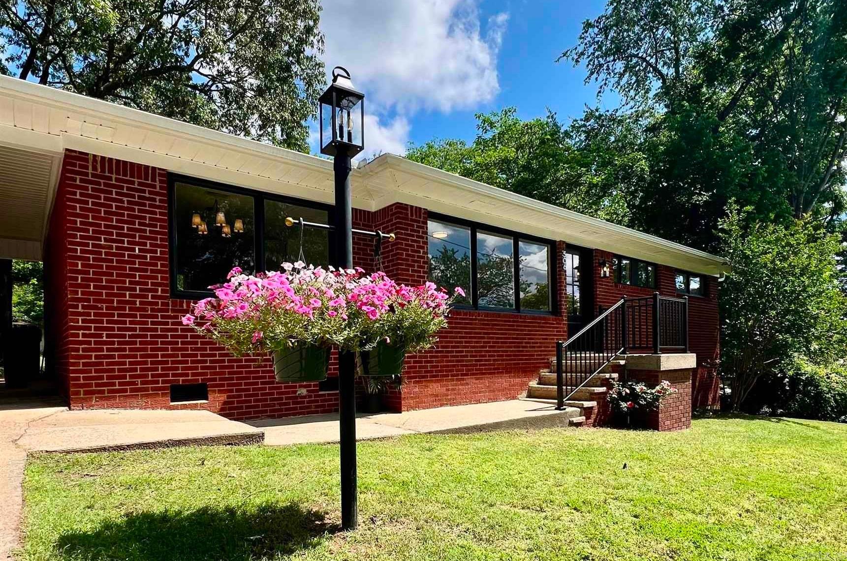 Moore & Case - Residential