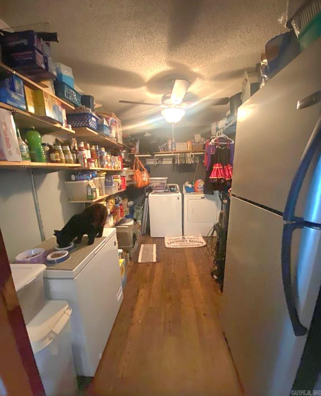 RIVERSIDE PARK - Residential