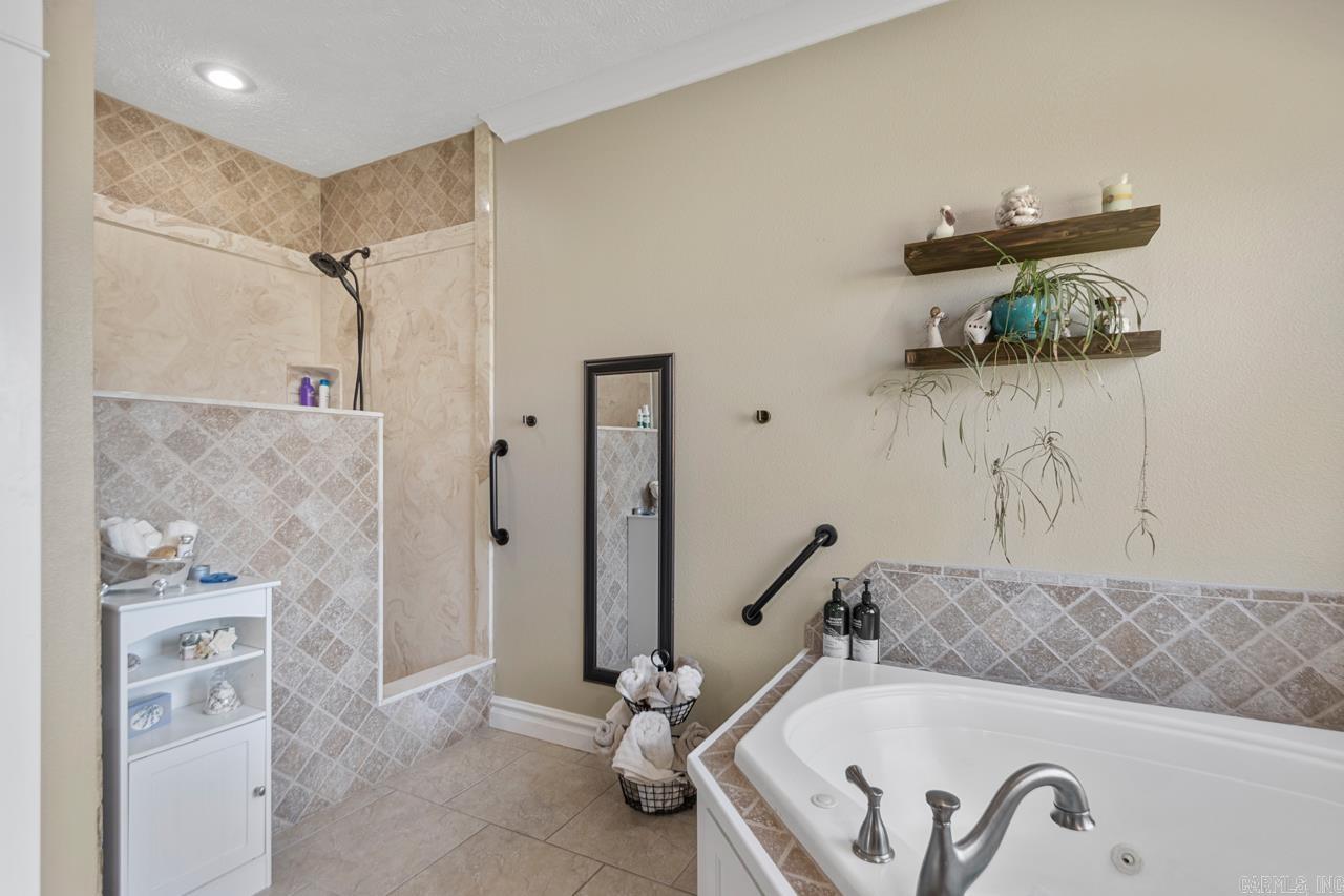 Quail Hollow - Residential