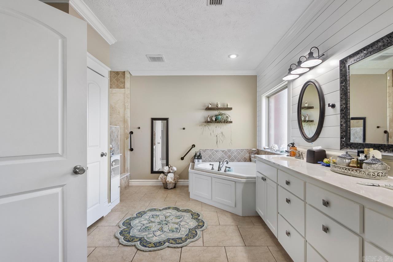 Quail Hollow - Residential