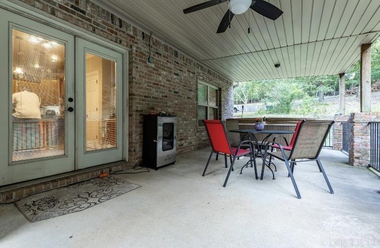 STONE RIDGE AT CYPRESS CREEK - Residential