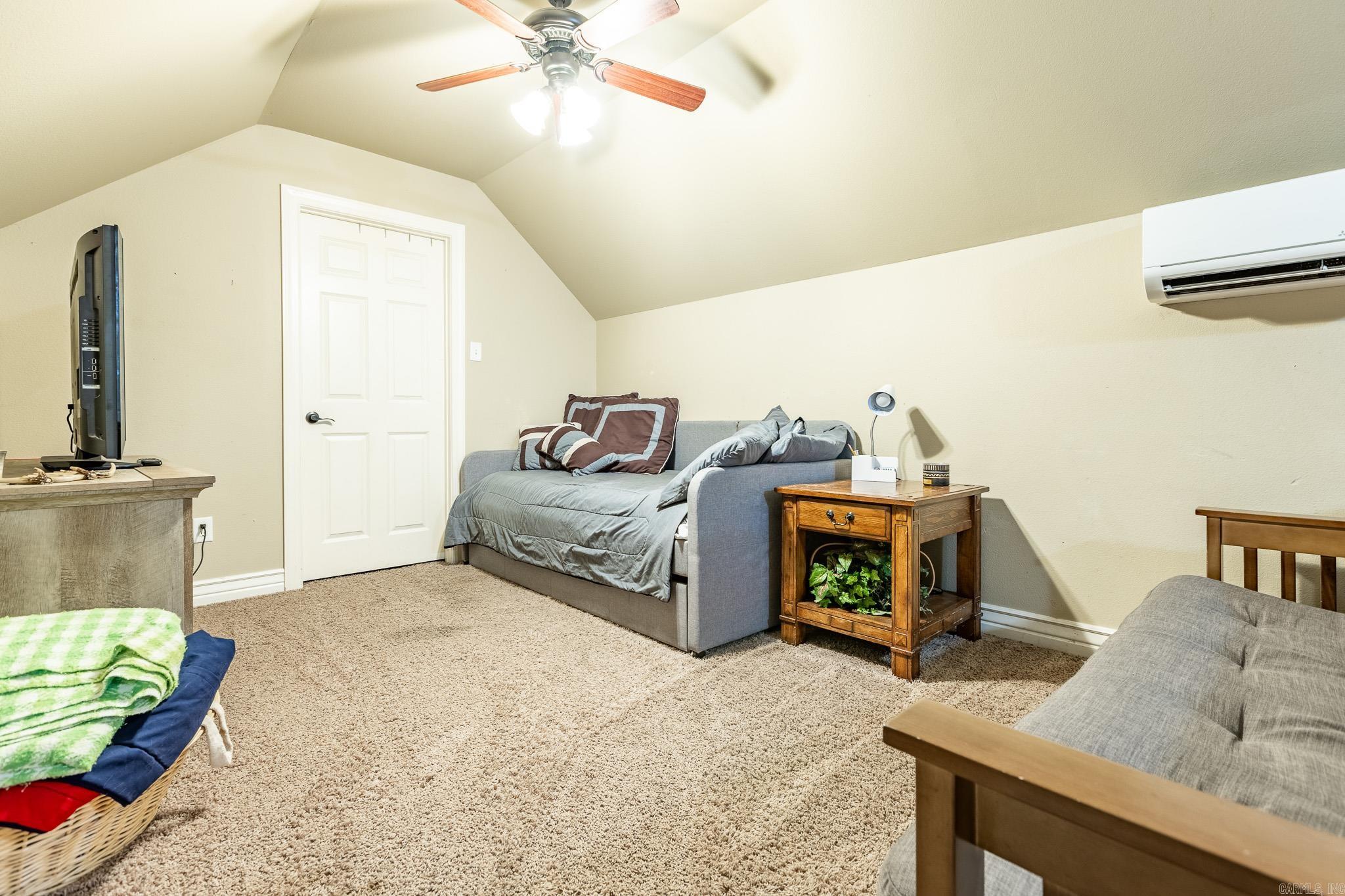 STONE RIDGE AT CYPRESS CREEK - Residential