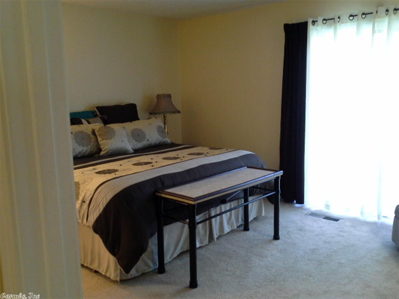 Lacoruna Courts - Residential