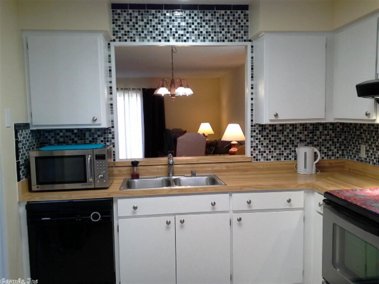 Lacoruna Courts - Residential