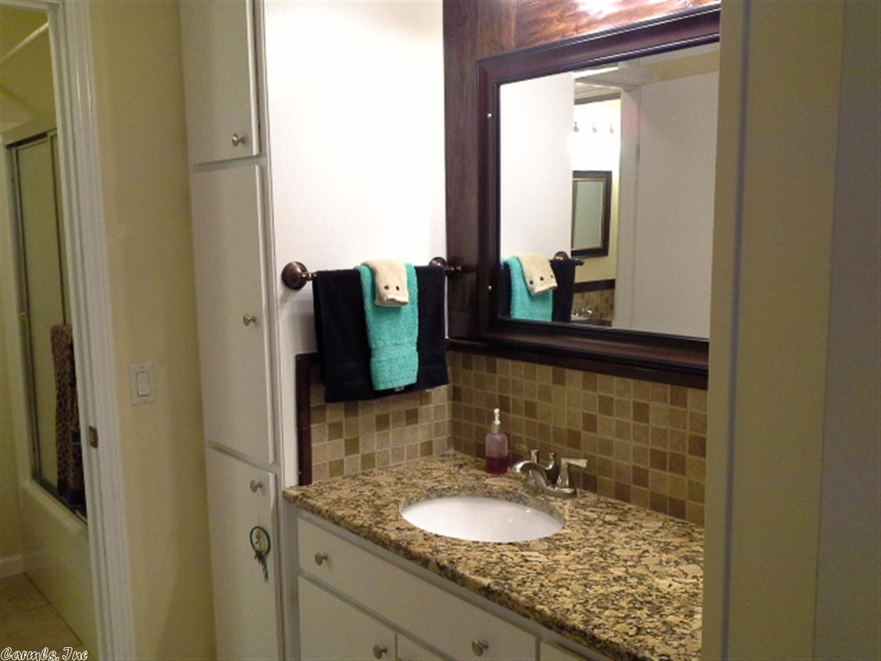 Lacoruna Courts - Residential