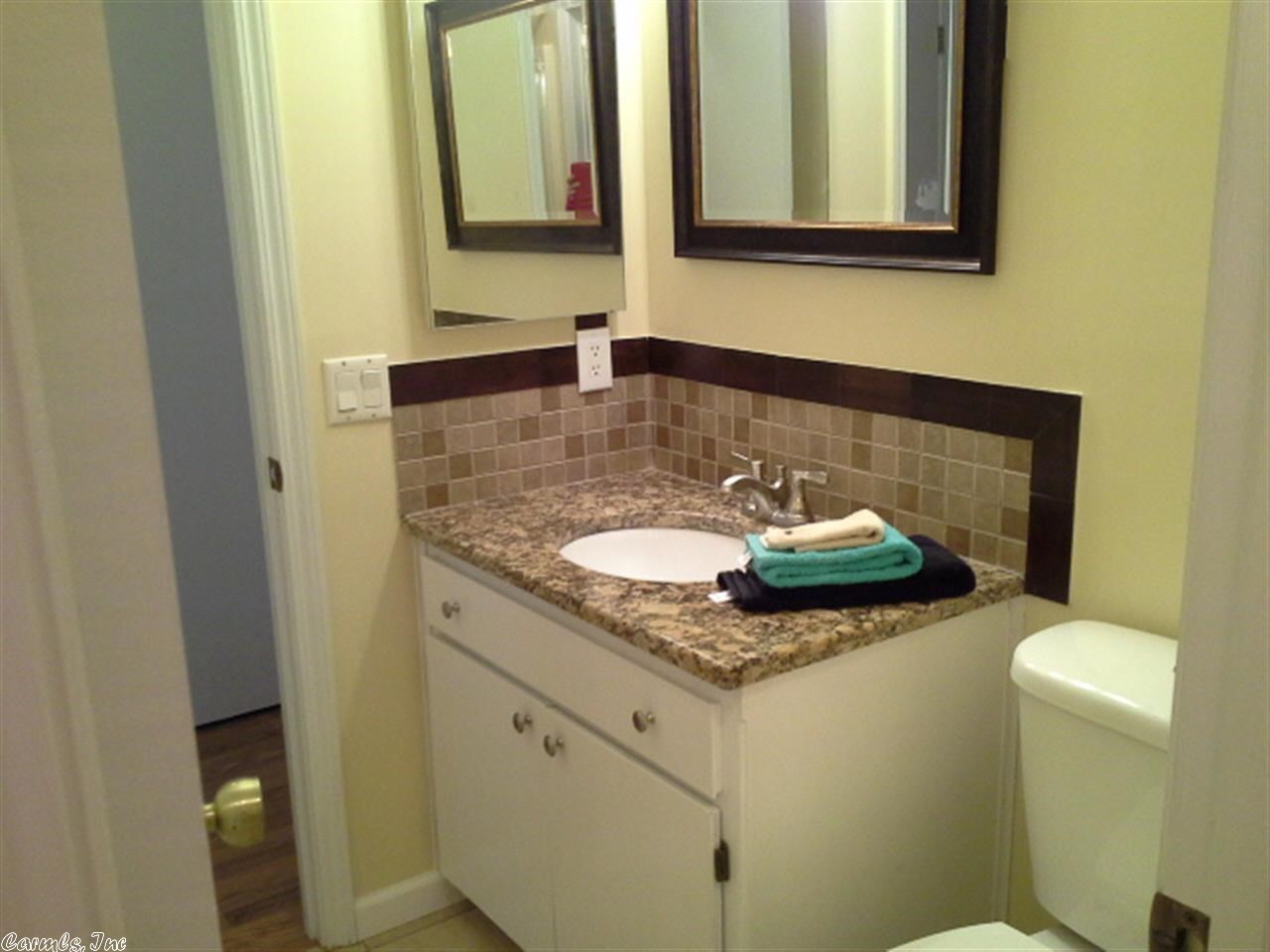 Lacoruna Courts - Residential