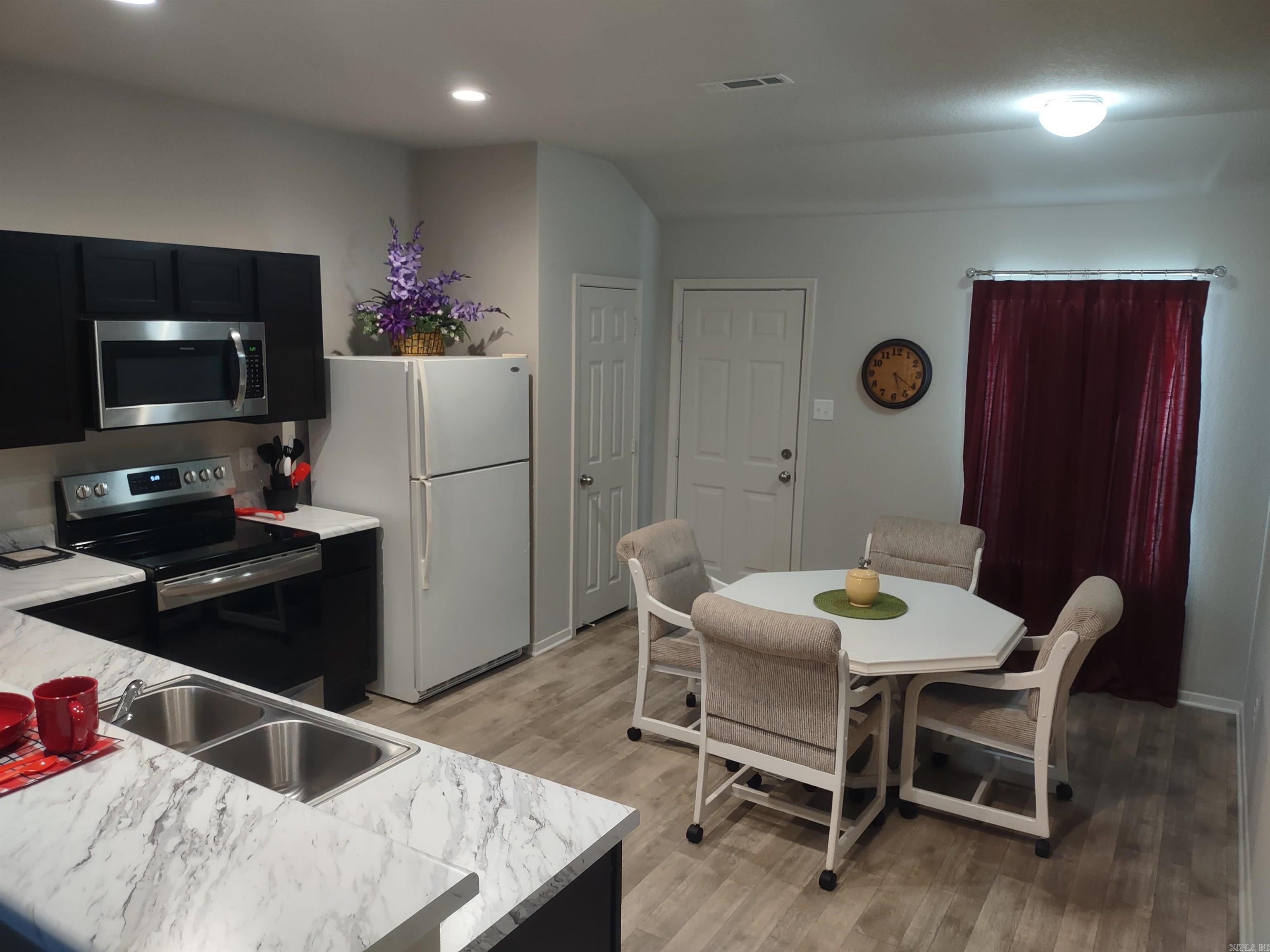 TERRACE MEADOWS - Residential