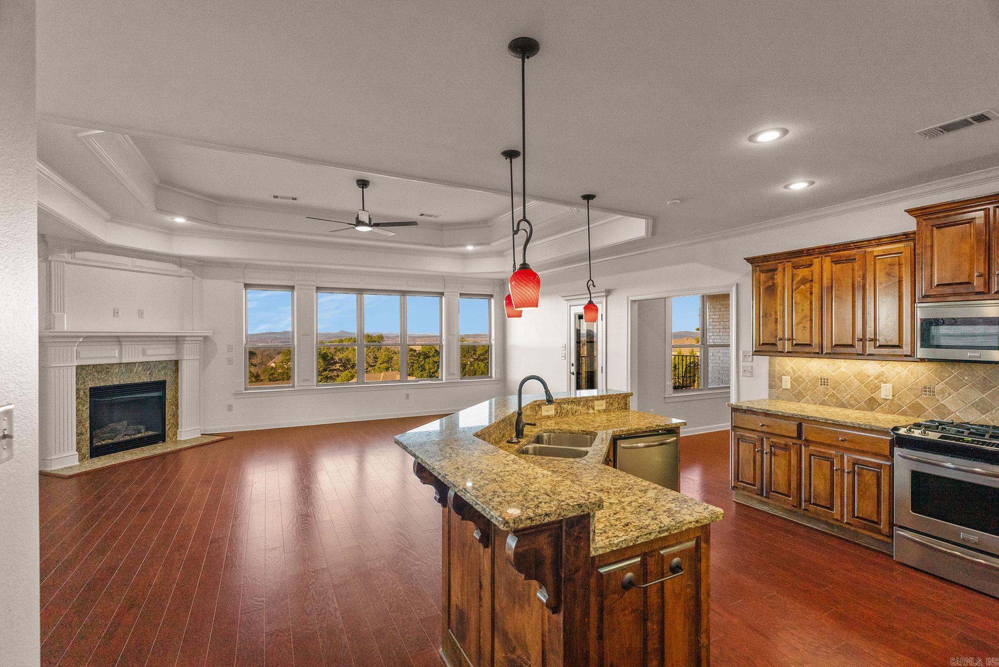 Majesti Pointe - Residential