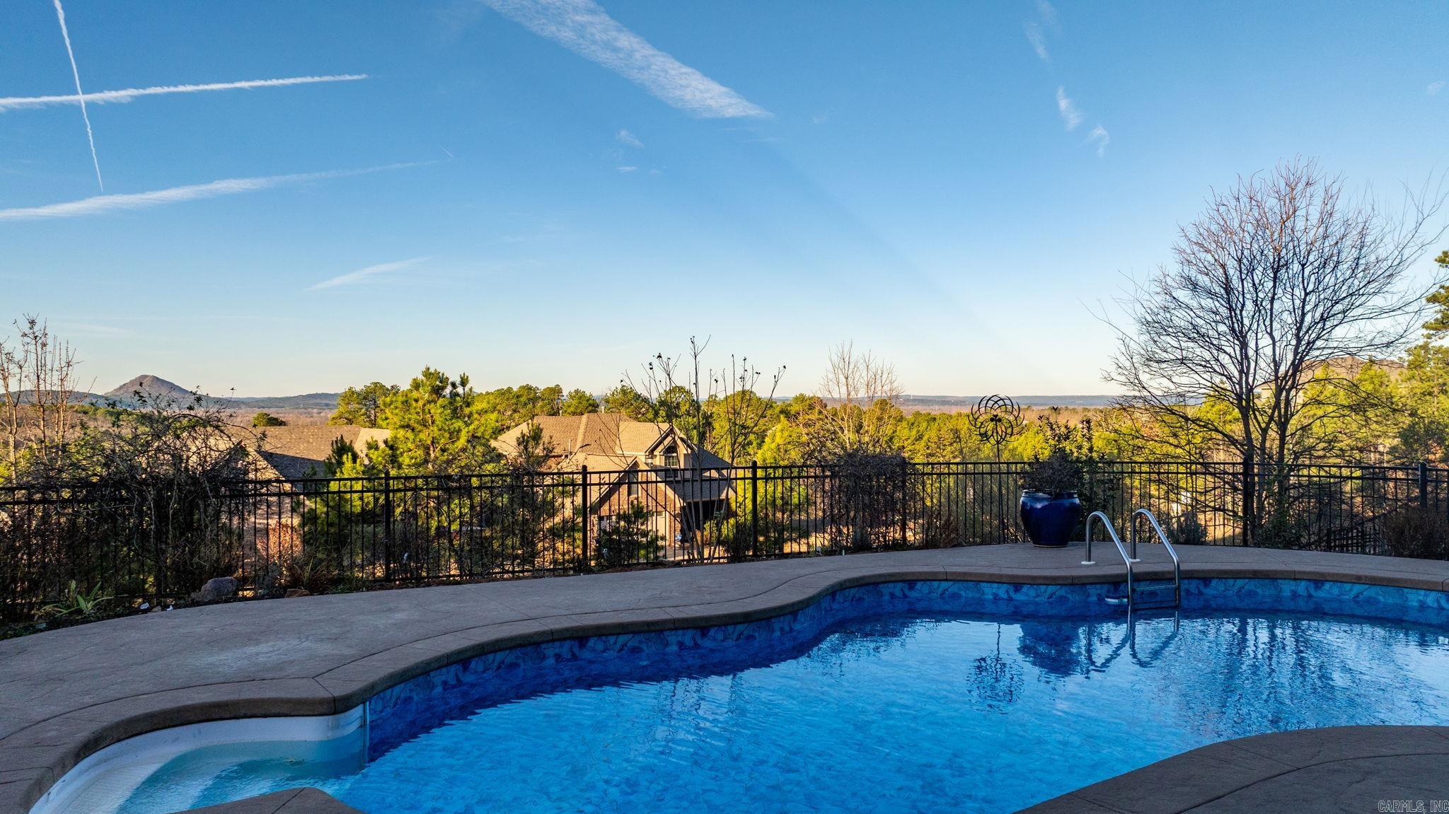 Majesti Pointe - Residential