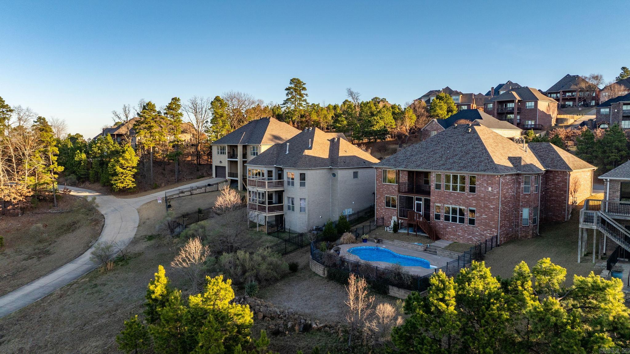 Majesti Pointe - Residential