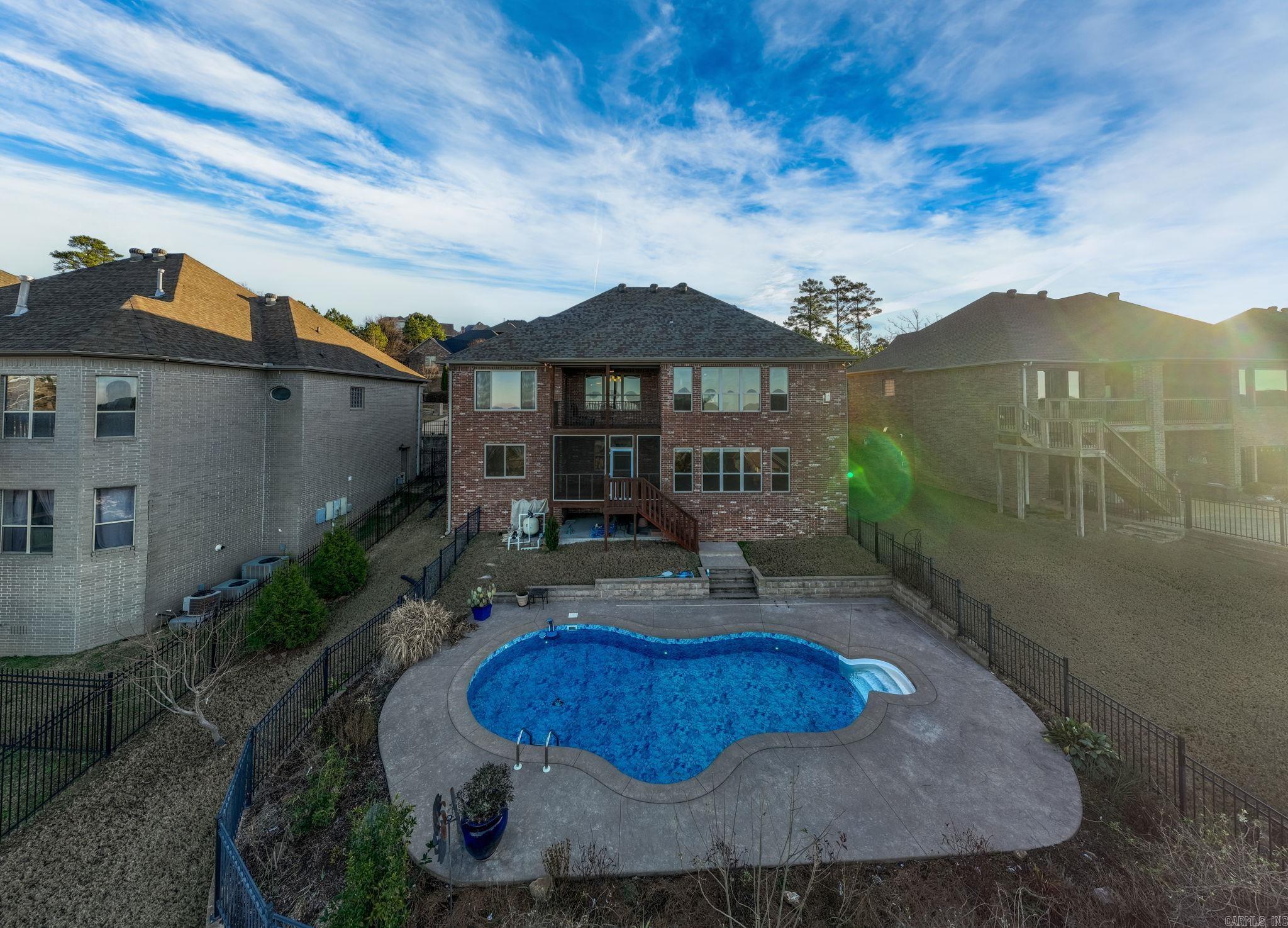 Majesti Pointe - Residential