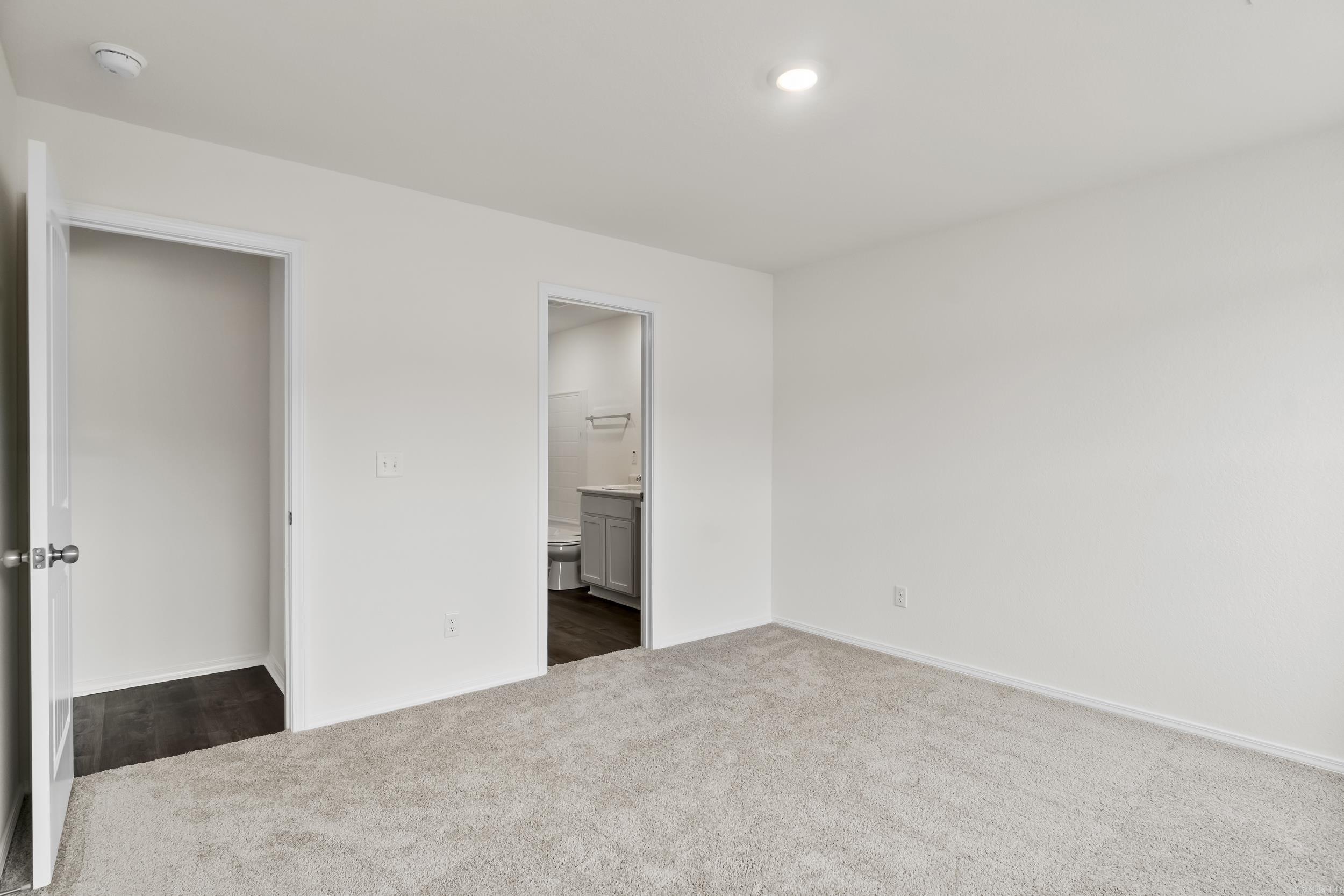 COUNTRY CLUB OF ARK THE - Residential