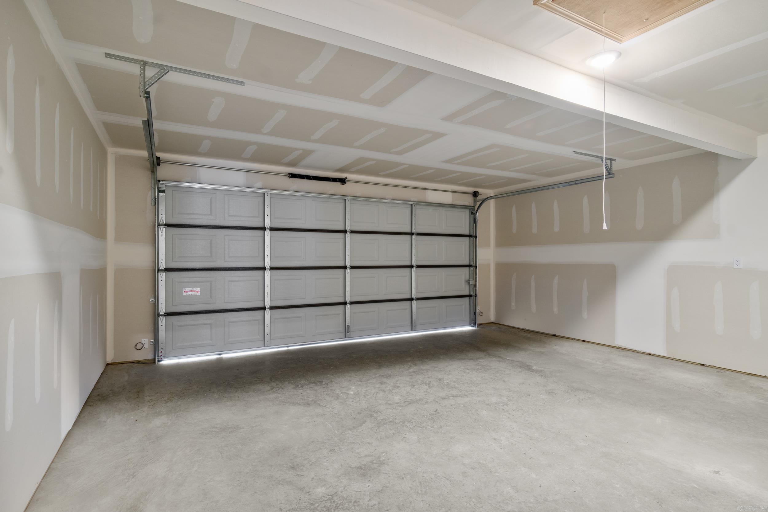 COUNTRY CLUB OF ARK THE - Residential