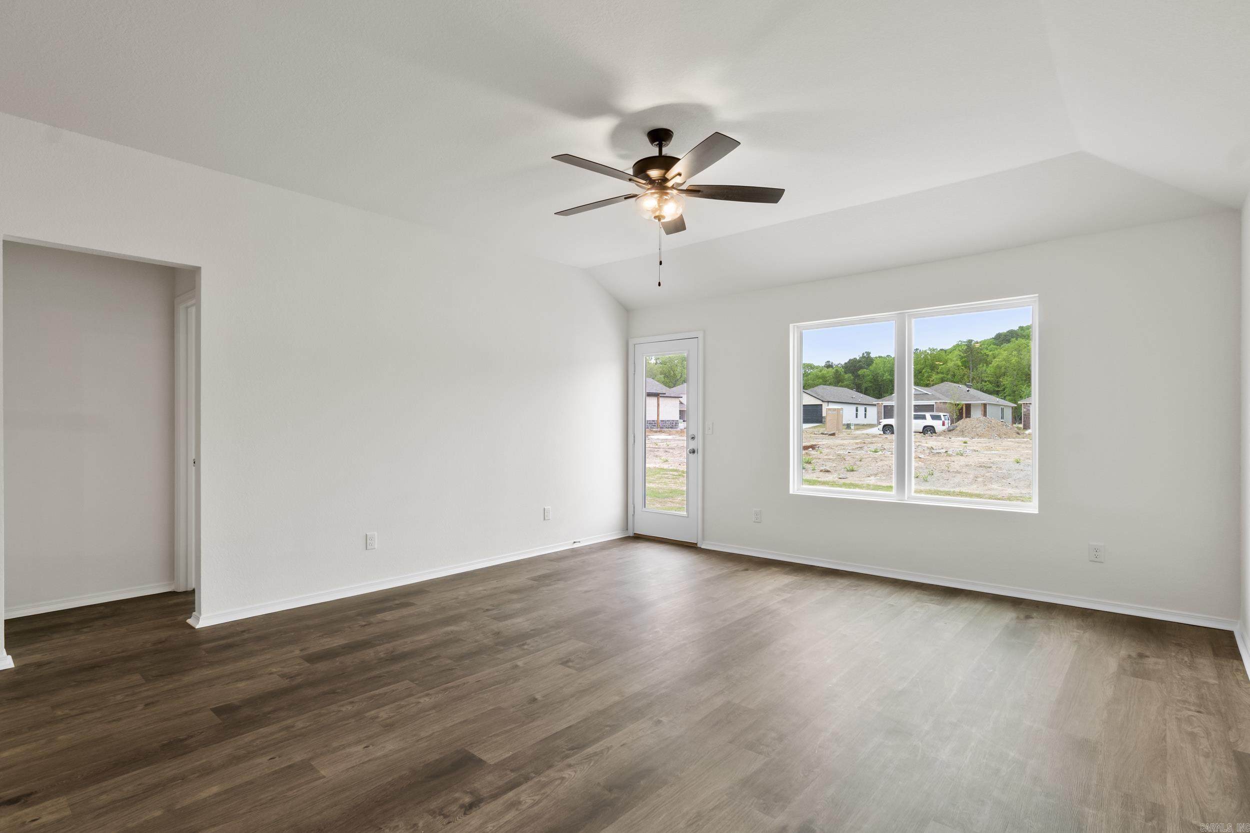 COUNTRY CLUB OF ARK THE - Residential