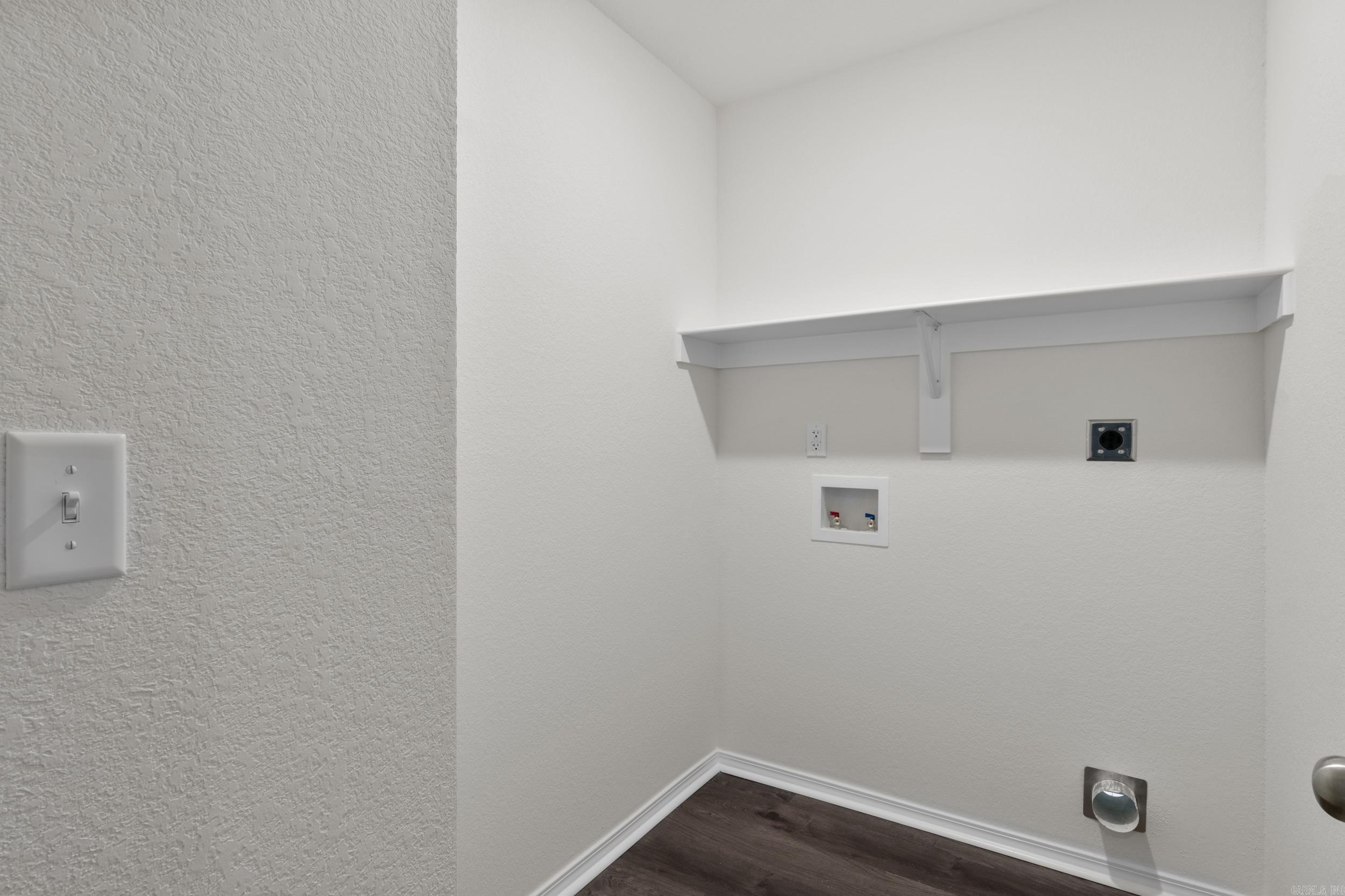 COUNTRY CLUB OF ARK THE - Residential