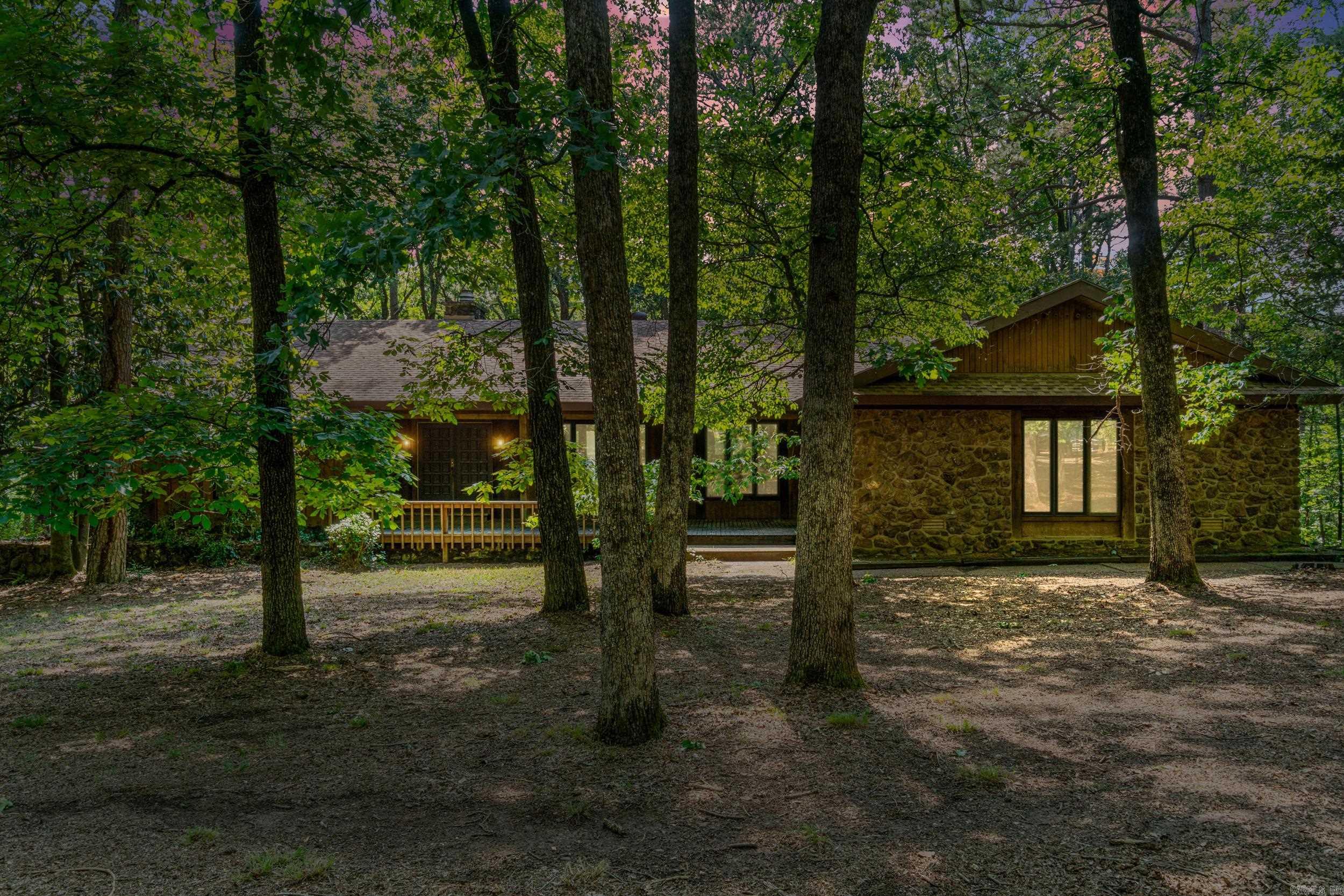 BAYWOOD - LAKE - Residential