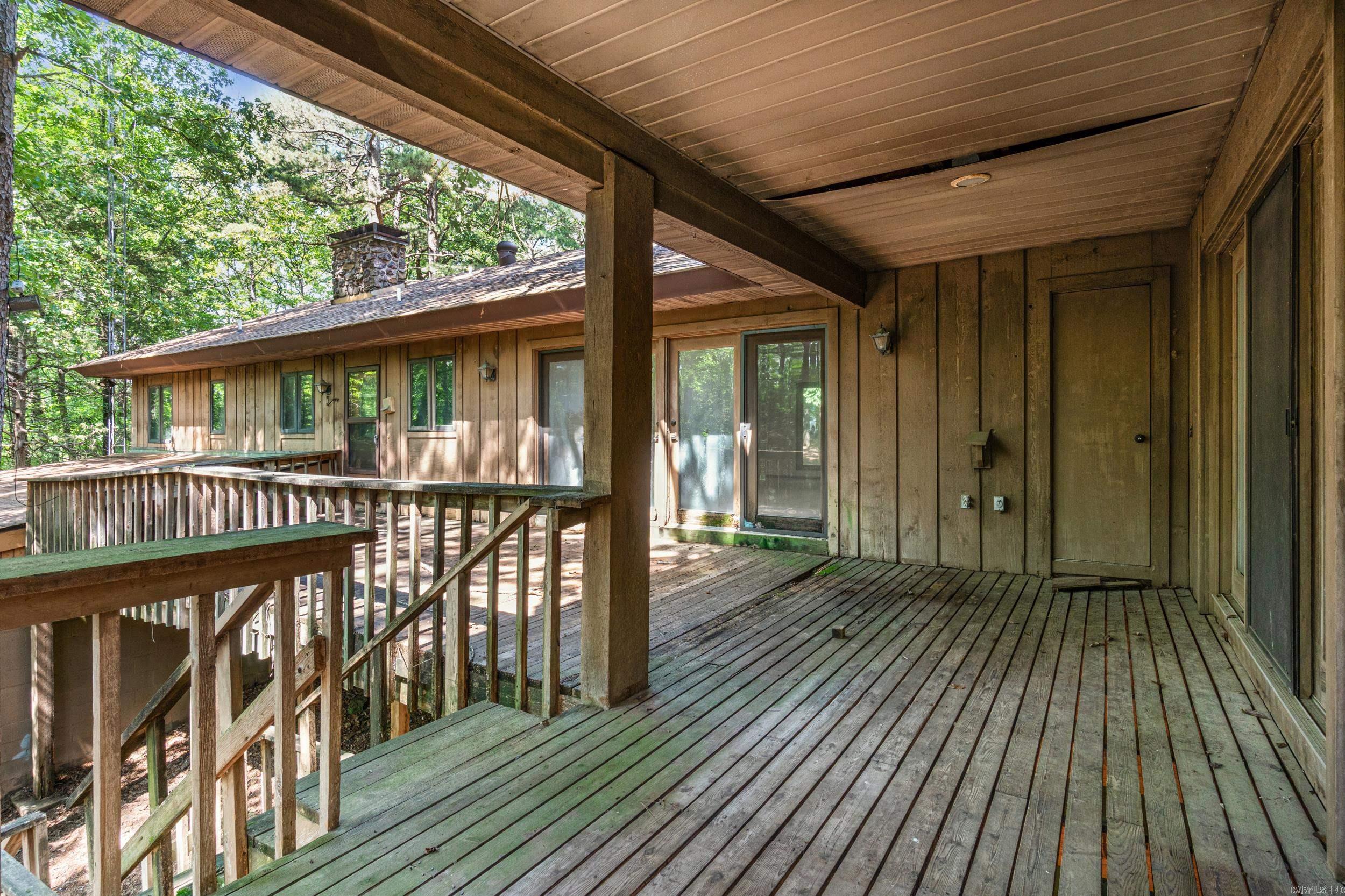 BAYWOOD - LAKE - Residential
