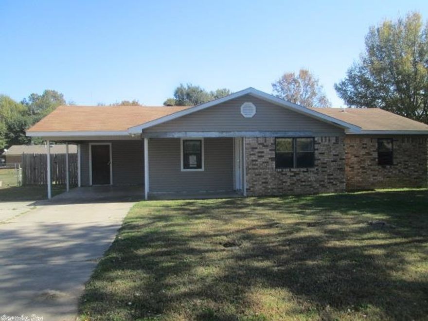 Located in downtown Lonoke off of Woodlawn Drive on Fairview Drive. One story brick home with three bedrooms and one bath.Kitchen with lots of cabinets. Large shop in fenced backyard with deck. Wonderful first time home.  Log on www.hudhomestore.com to submit offers and www.mmrem.com for management information. HUD case # 031-409307 sold "AS IS".