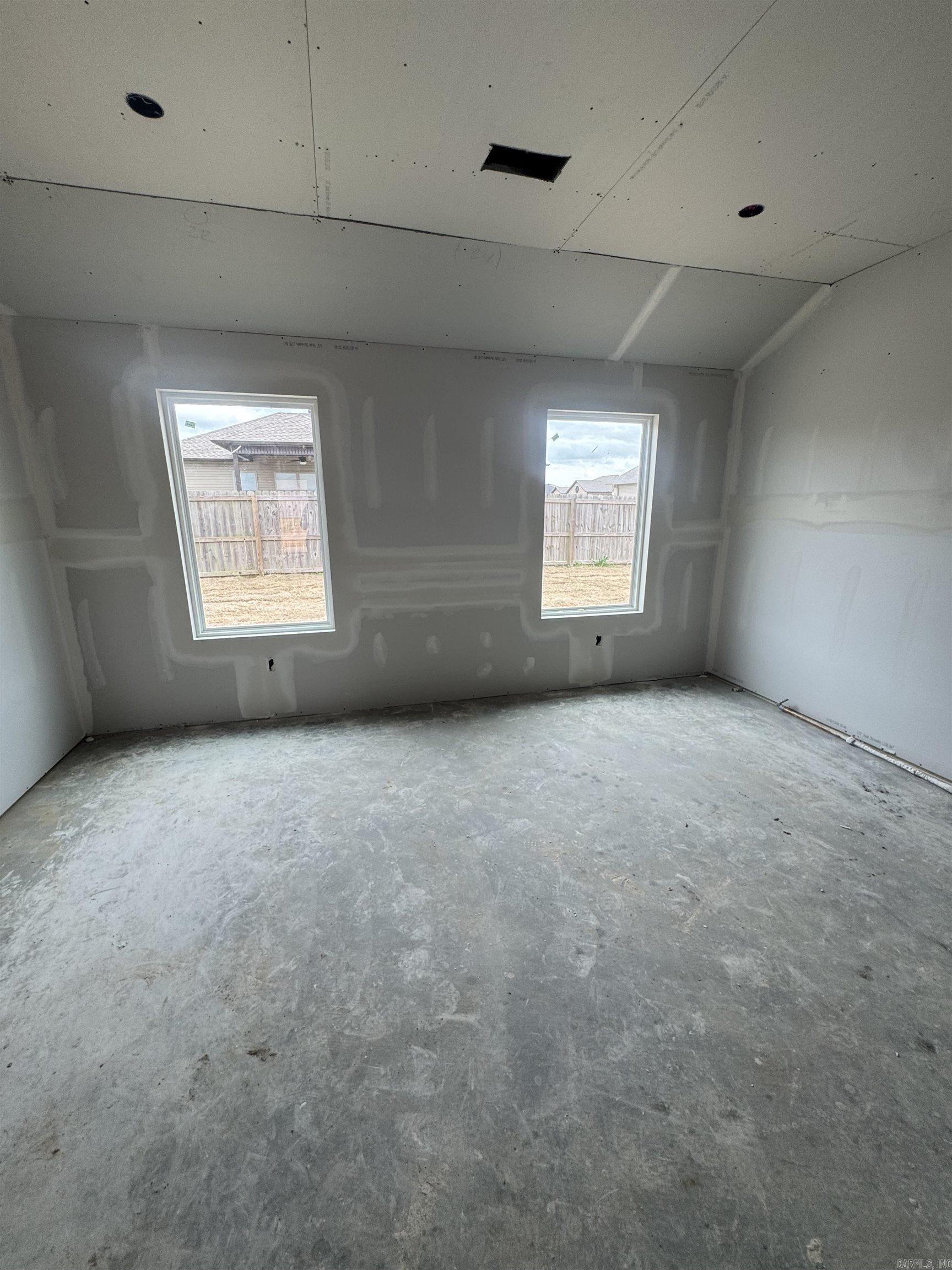 DEERFIELD ESTATES - Residential