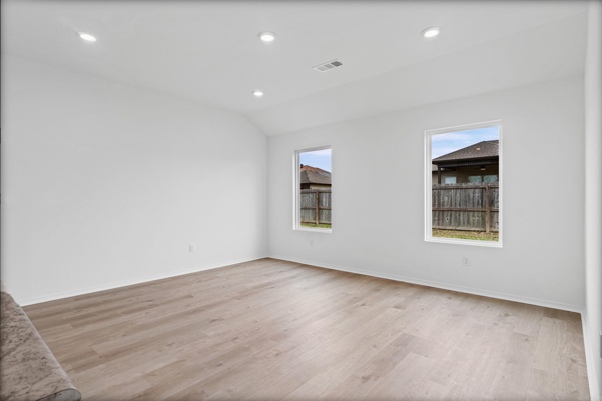 DEERFIELD ESTATES - Residential