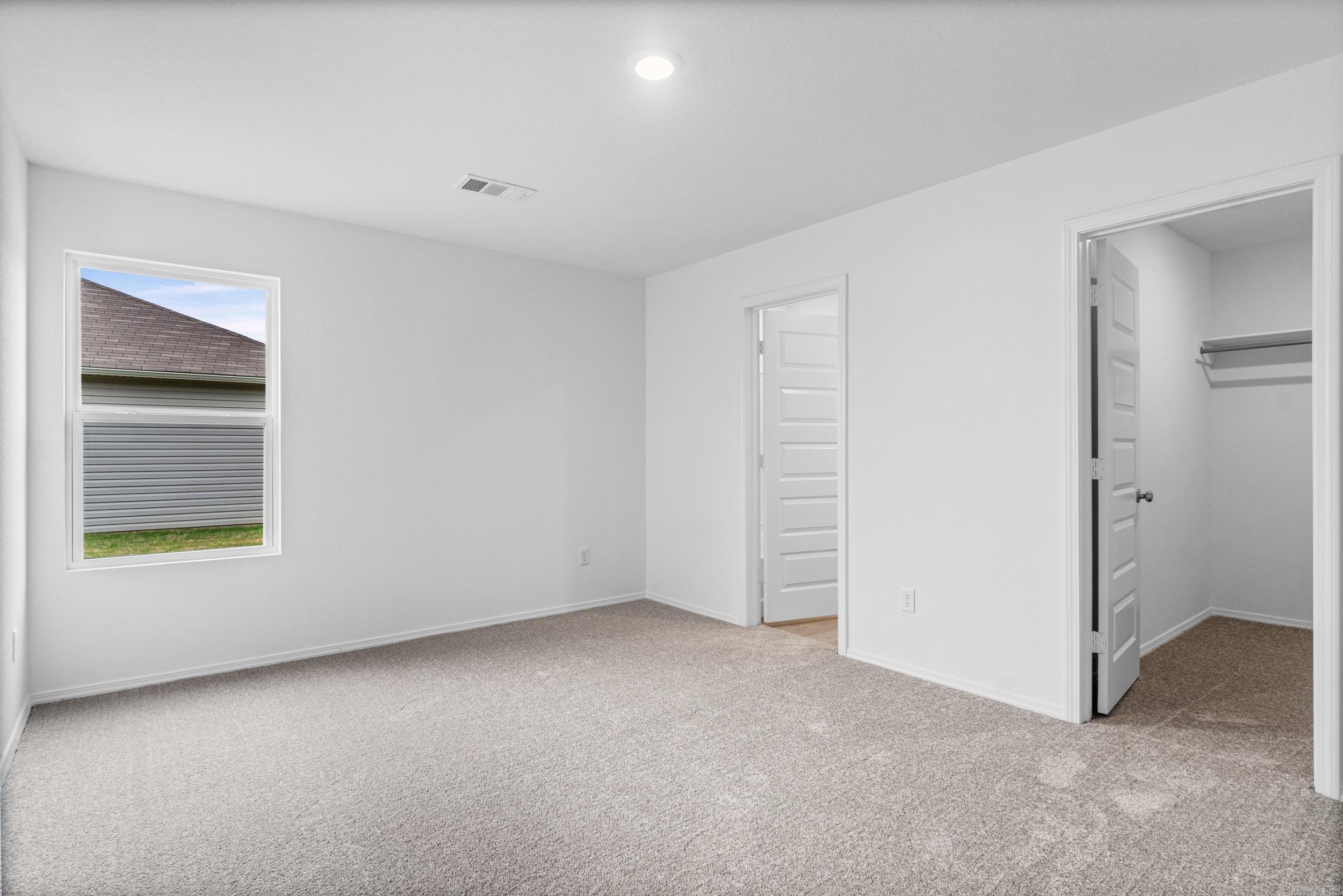 DEERFIELD ESTATES - Residential