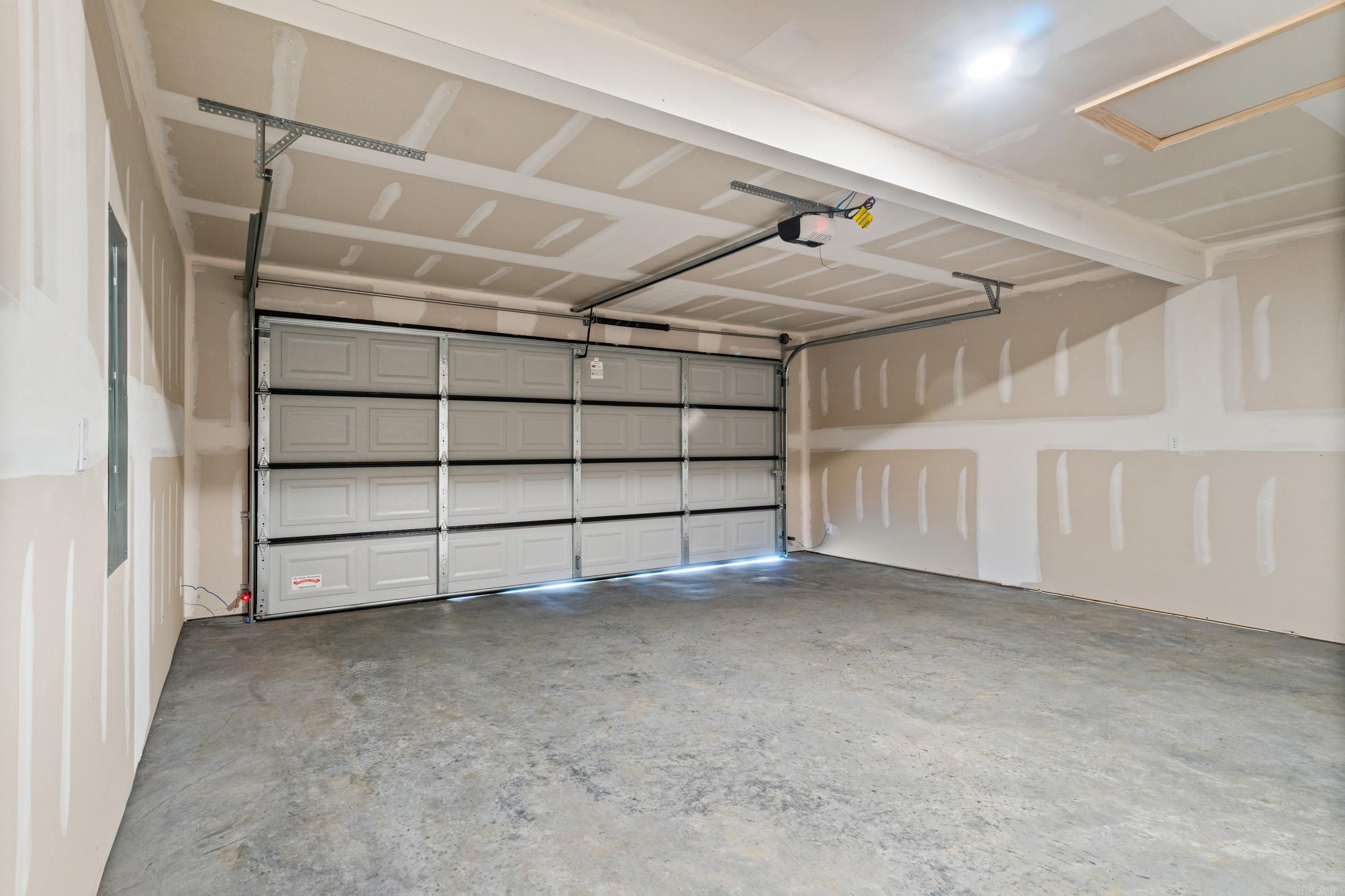 DEERFIELD ESTATES - Residential