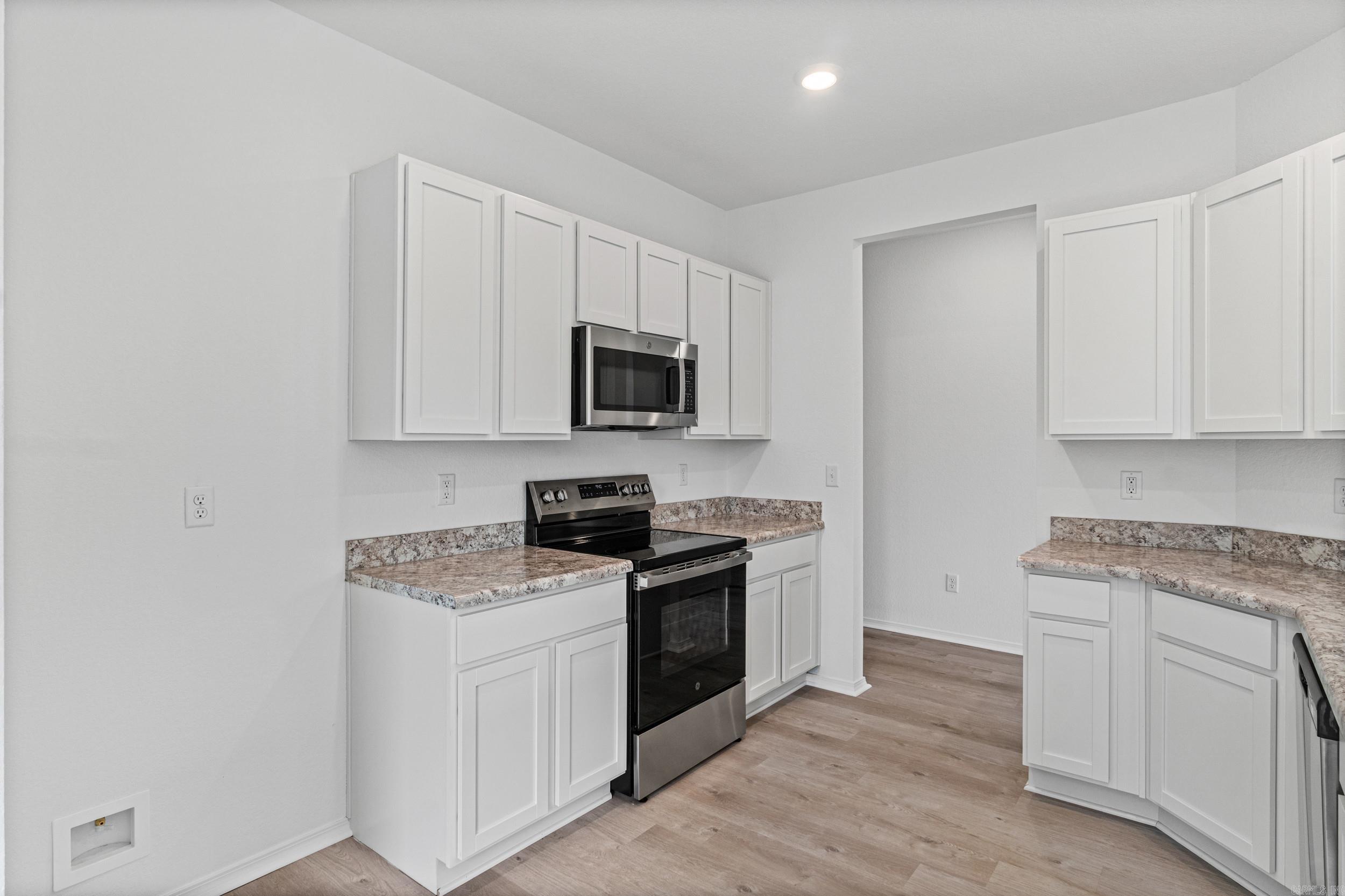 DEERFIELD ESTATES - Residential