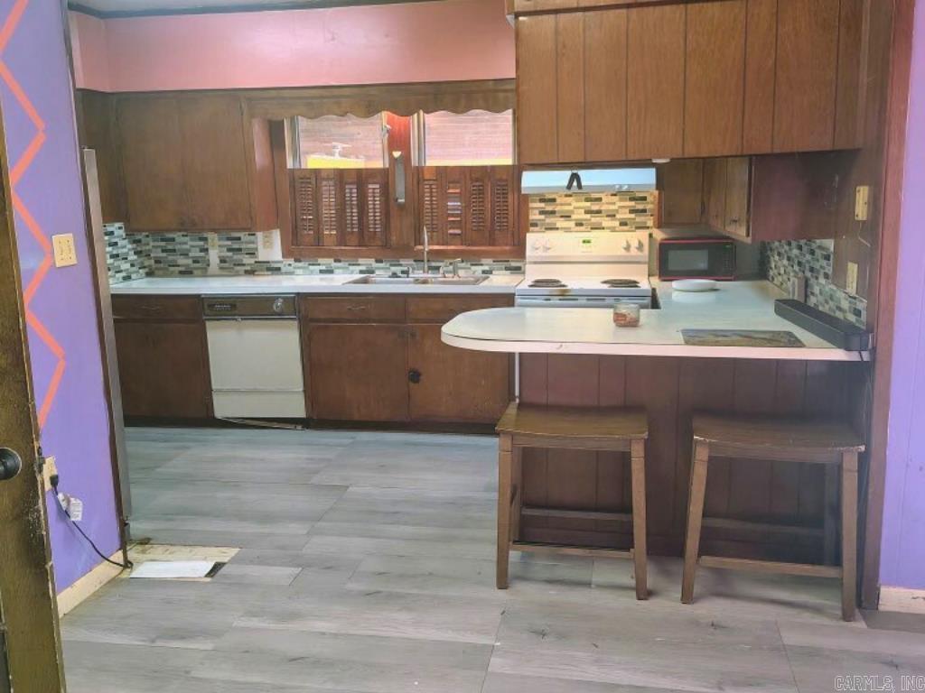 ALEXANDER HEIGHTS - Residential