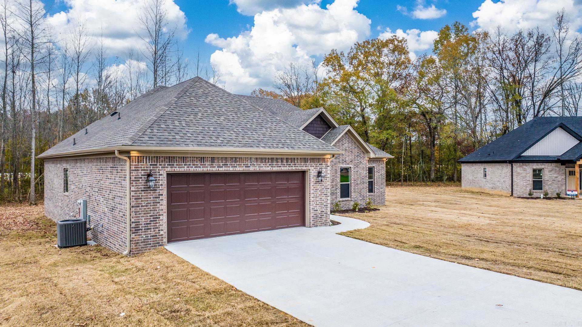 HIDDEN VALLEY ESTATES - Residential