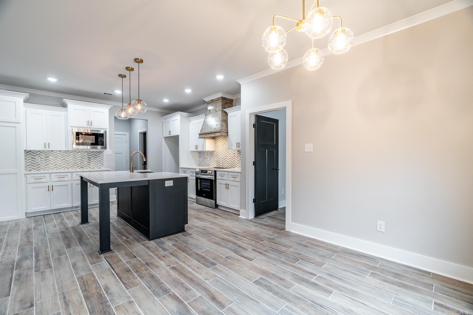 HIDDEN VALLEY ESTATES - Residential