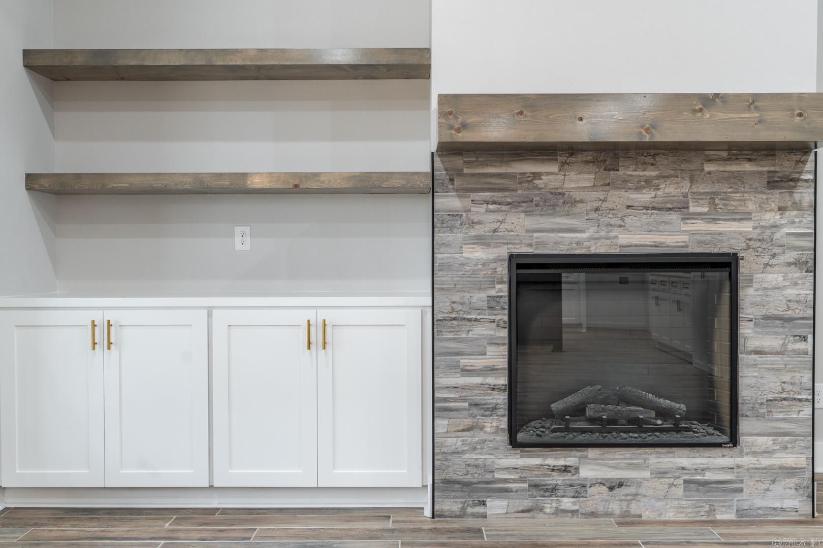 HIDDEN VALLEY ESTATES - Residential