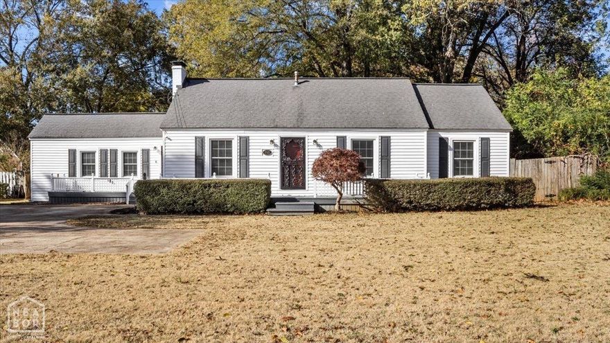 If you are looking for a taste of county in the city, look no further. This beautiful home is nestled in the midtown area with a huge yard full of life. The mature trees and gardens provide abundant shade and plenty of room for vegitation. The renovated home boasts 3 bedrooms, 3 bathrooms, and a large living space. The nice open kitchen provides the storage needed for the kitchen of anyones dreams. This home is located in a very convenient location inside Jonesboro School District.