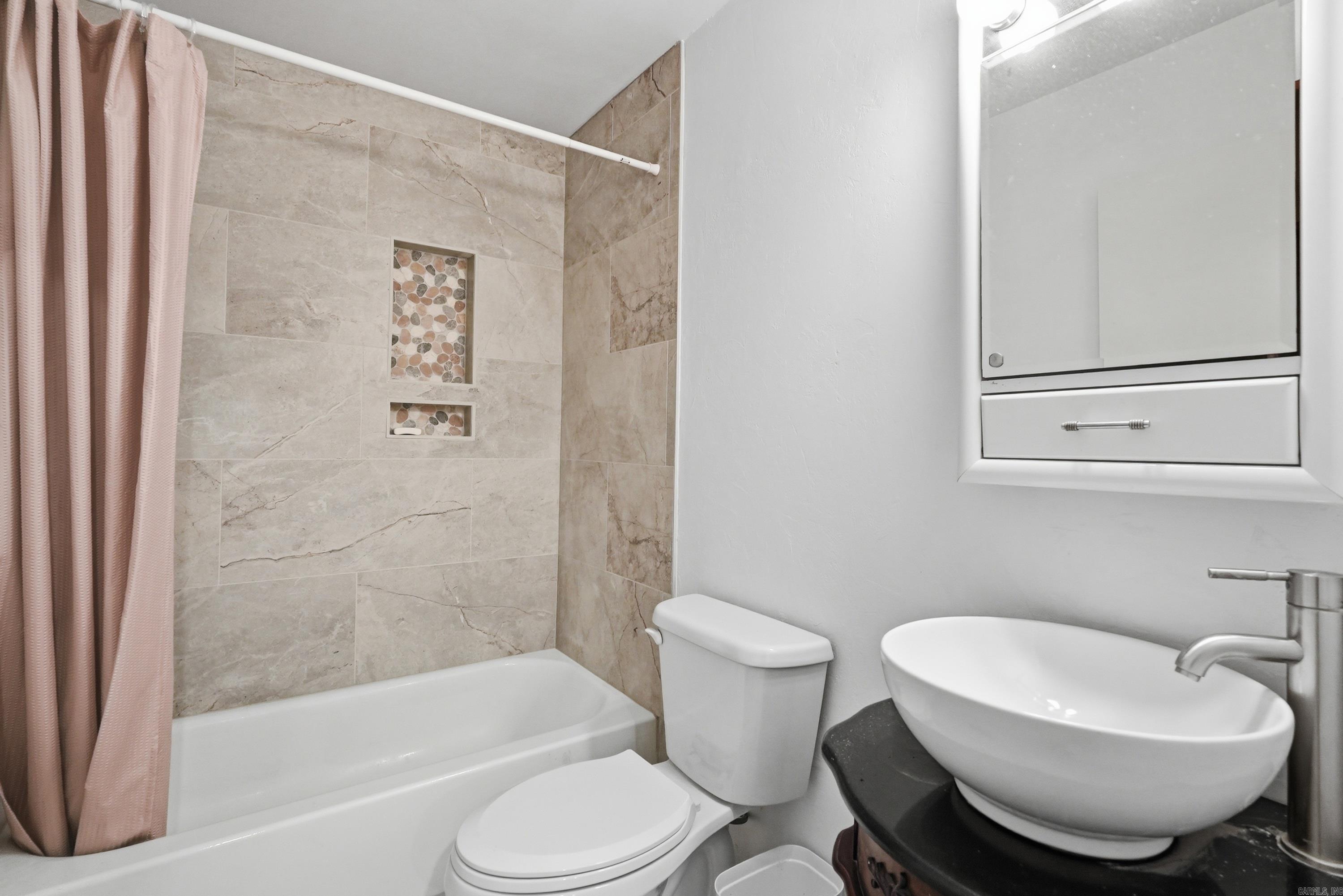 CASTLE RIDGE - Residential