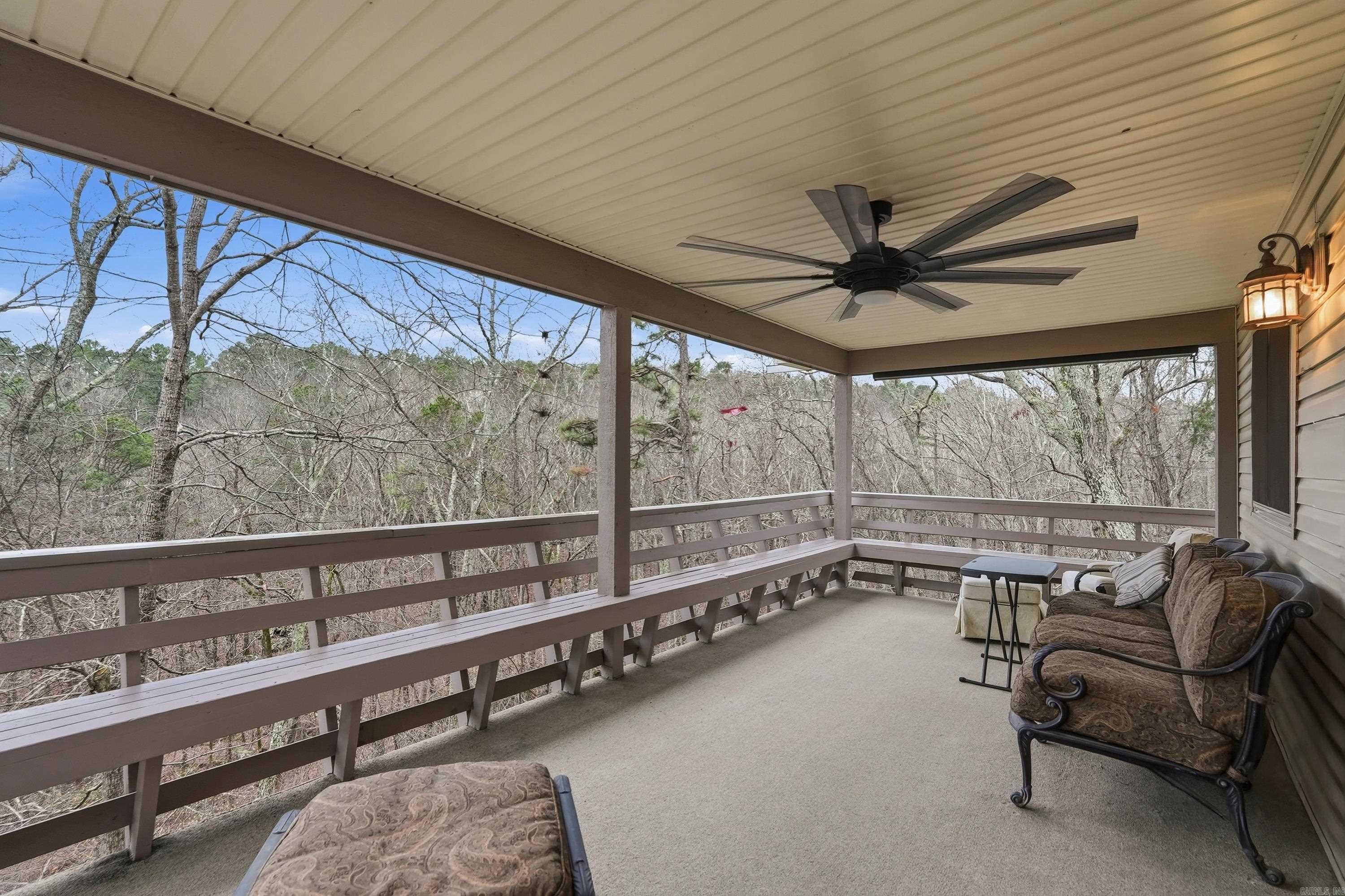 CASTLE RIDGE - Residential