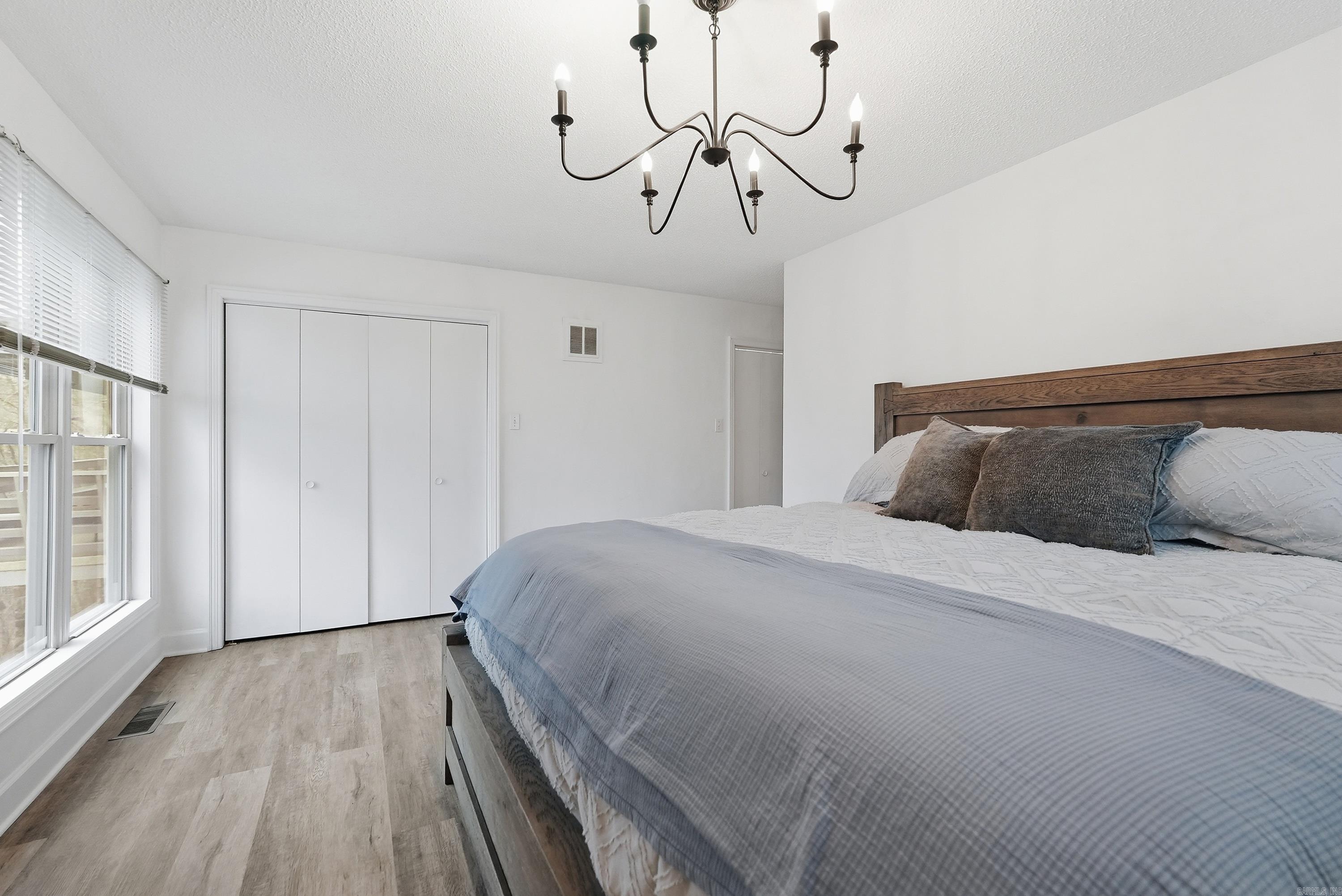 CASTLE RIDGE - Residential