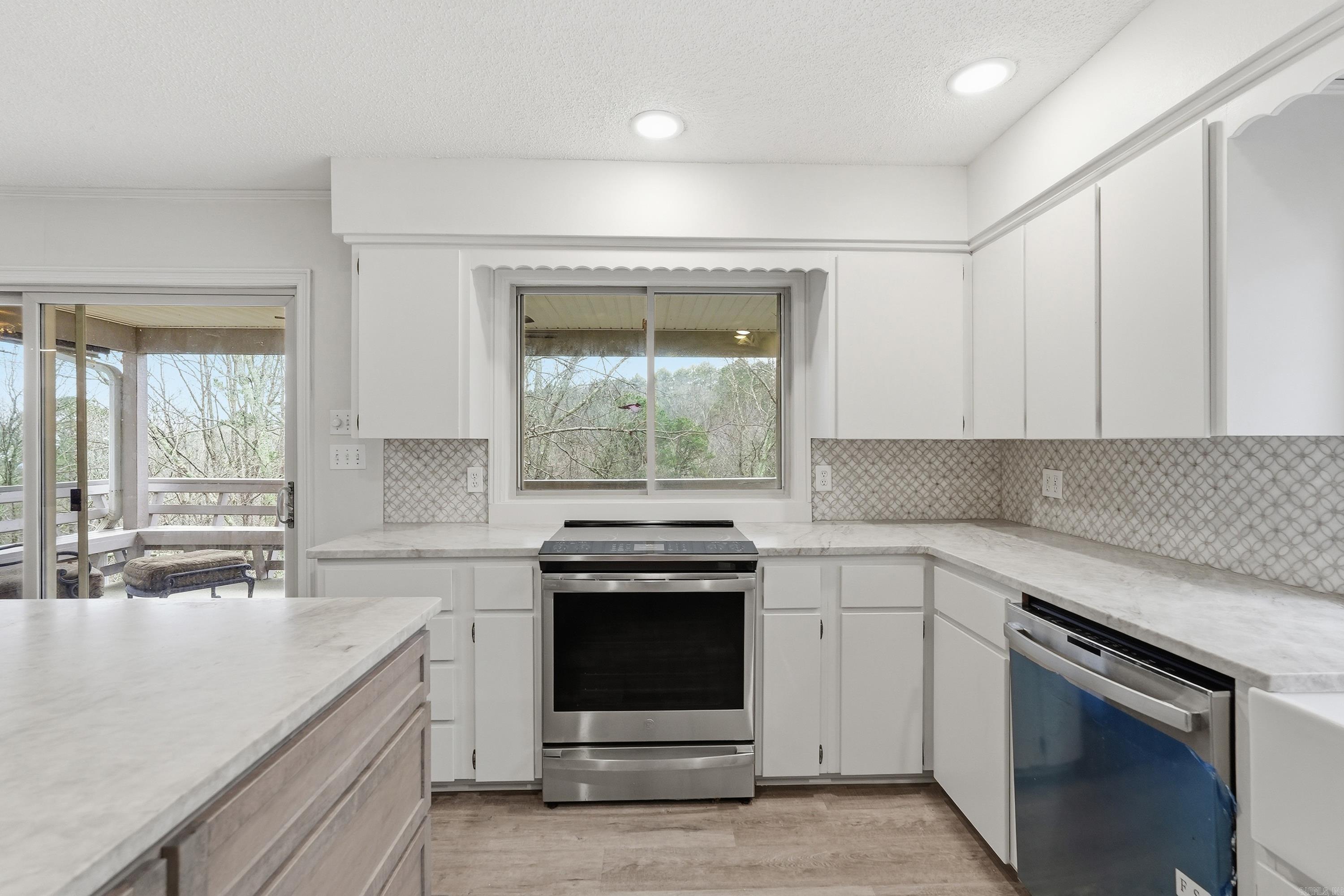 CASTLE RIDGE - Residential