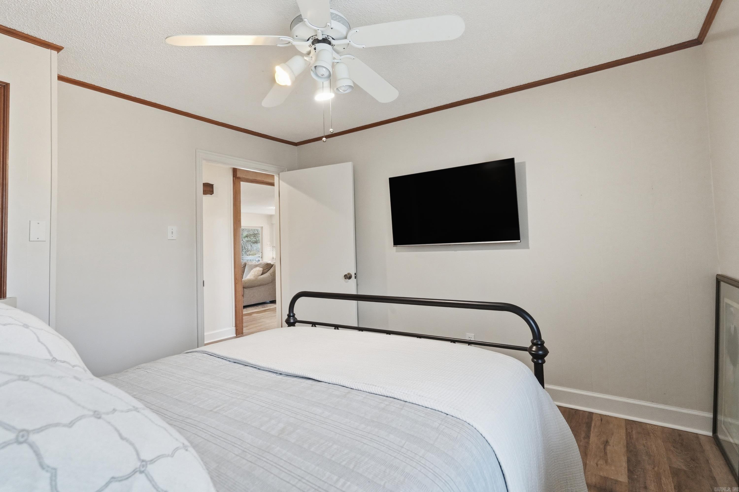 CASTLE RIDGE - Residential