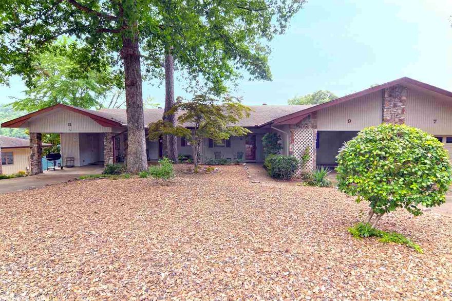 Eye popping view of Lake Desoto with the lake as your Back Yard. great for company. Completely furnished except for 2 LR tables. Three to four bedrooms, 3 baths and more than ample storage including closet for storing fishing gear, and a deep sink for cleaning fish, or for rinsing swim wear. Town House dues $68.00 monthly. Large swimming dock. 24ft party barge available for only $2,500.