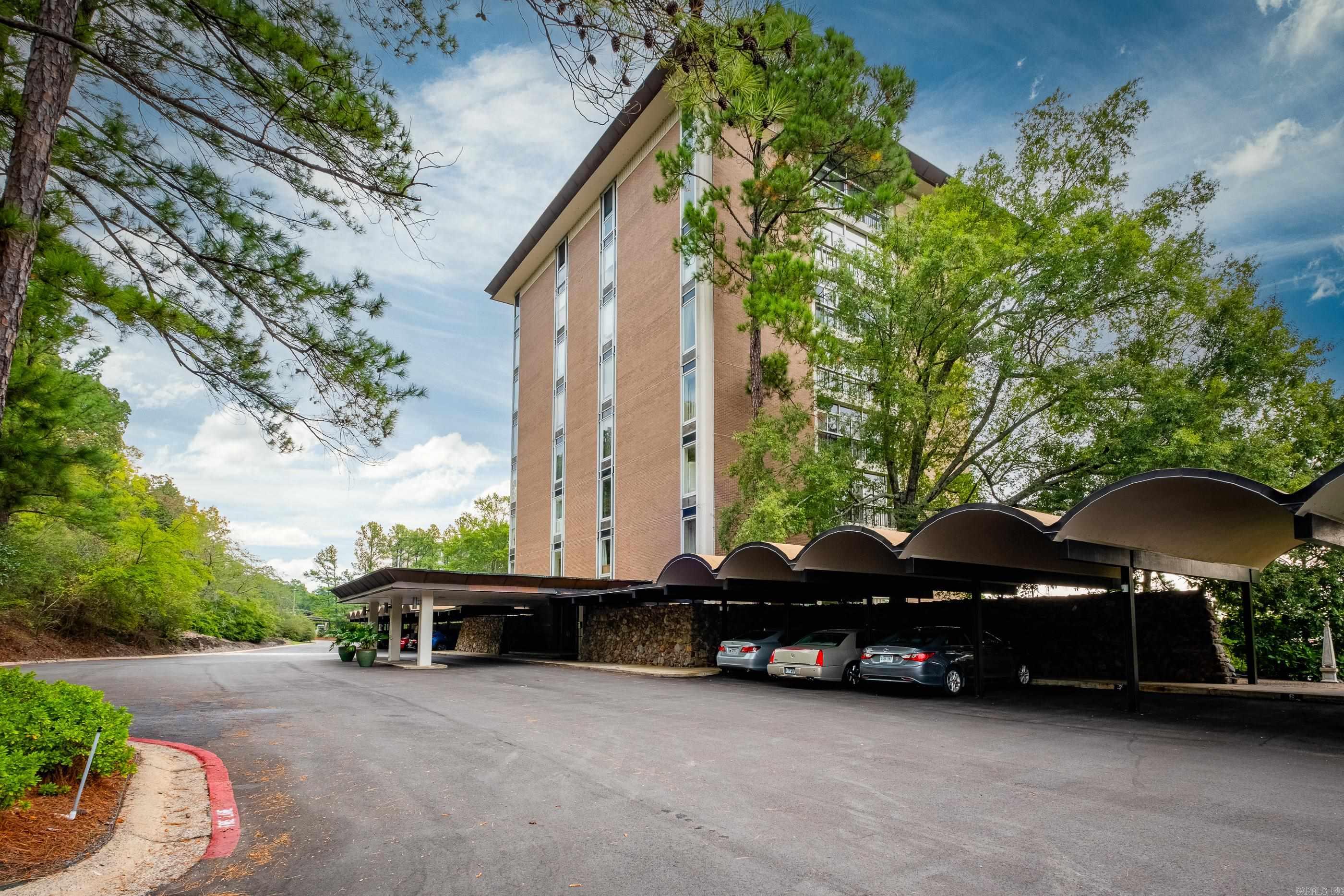 WESTRIVER TOWERS HPR - Residential