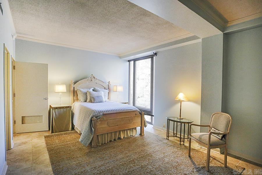 WESTRIVER TOWERS HPR - Residential