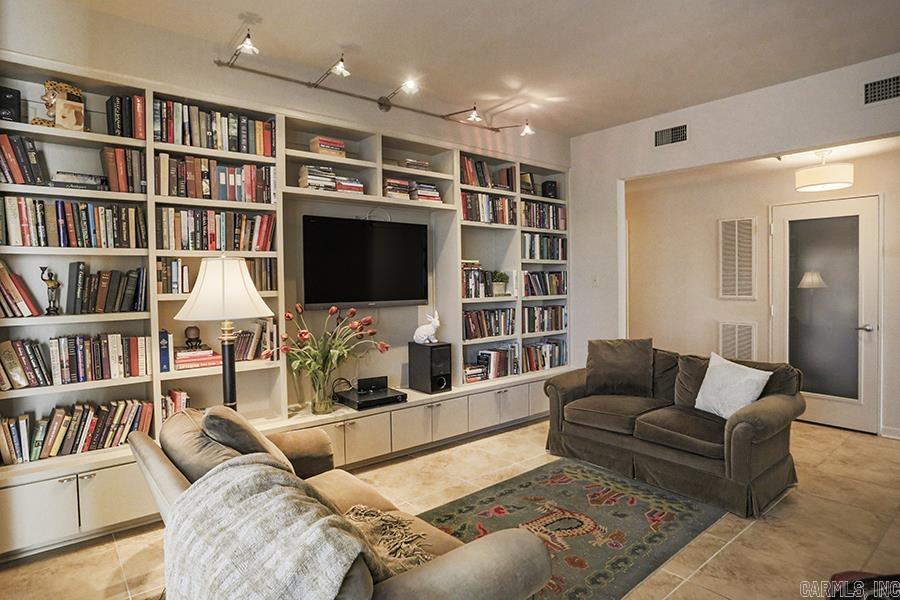 WESTRIVER TOWERS HPR - Residential