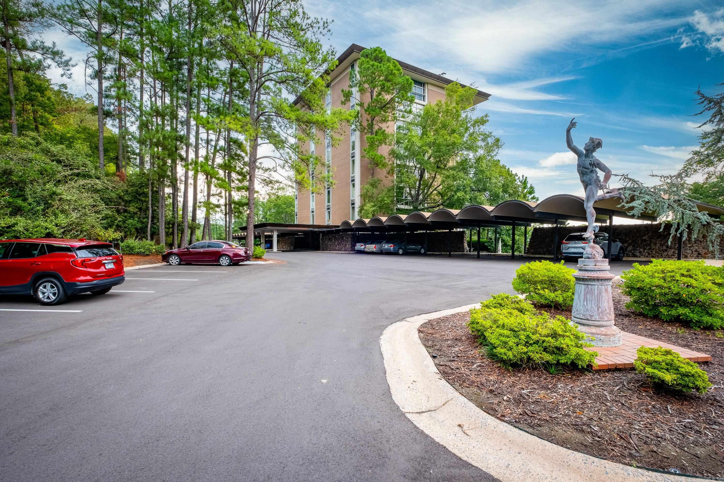 WESTRIVER TOWERS HPR - Residential