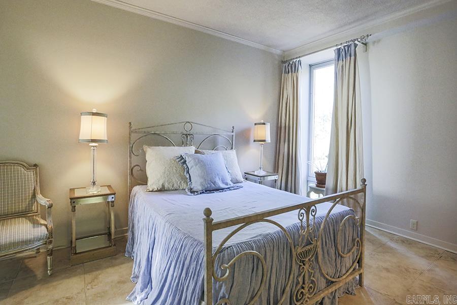 WESTRIVER TOWERS HPR - Residential