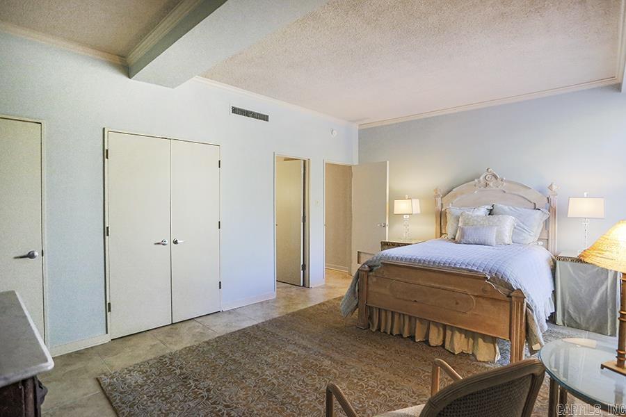 WESTRIVER TOWERS HPR - Residential