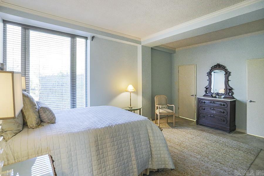 WESTRIVER TOWERS HPR - Residential